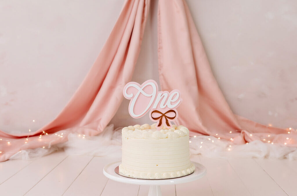 A Sprinkle of Stardust & Frosting: Celebrating One Sweet Year – Brisbane cake smash photographer